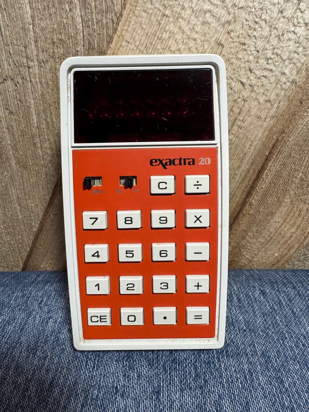 Texas Instruments TI Exactra 20 LED Calculator Tested Works VTG Star Wars